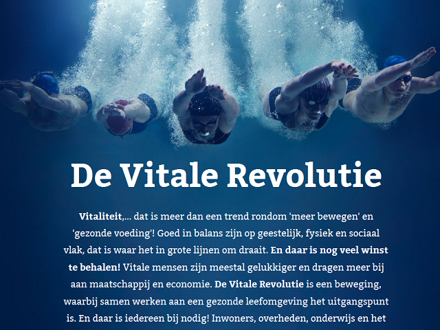 Uitleg van vitale revolutie met aan de bovenkant vijf zwemmende personen onder water en aan de onderkant tekst